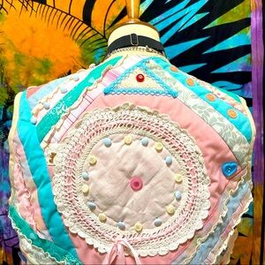 🌈 Lovely pastel Vintage patchwork vest